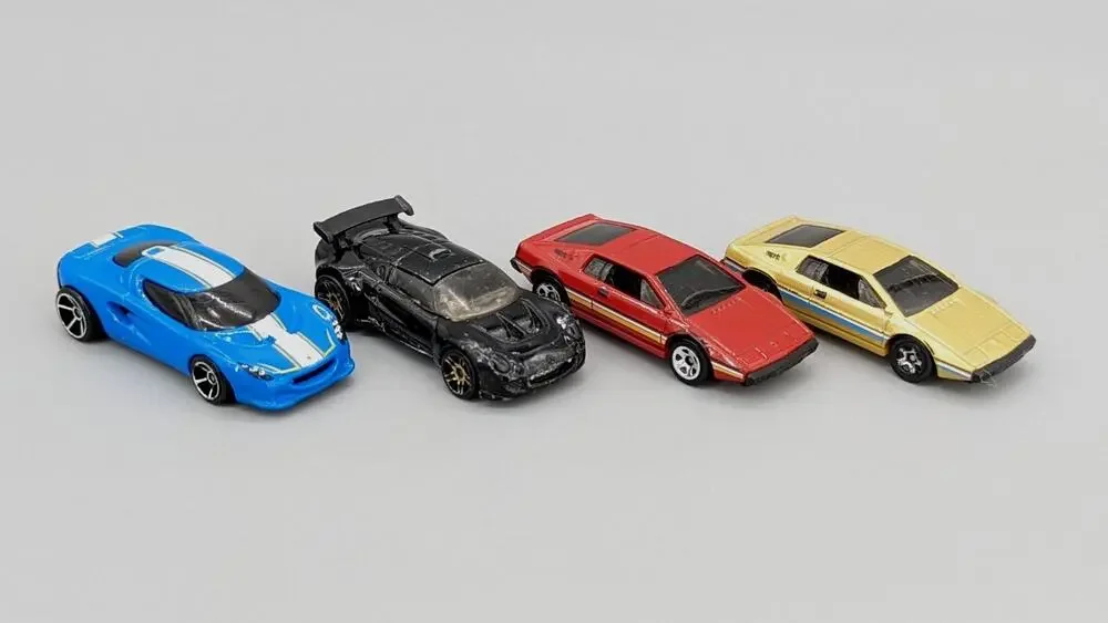 Hot Wheels Lotus Lot 2014 Esprit S1 2000 Concept & 2003 Elise 1:64 Diecast Cars